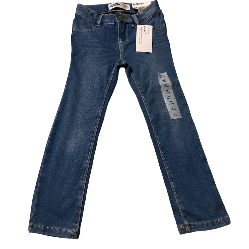 NWT Toddler girl jeans (5T)